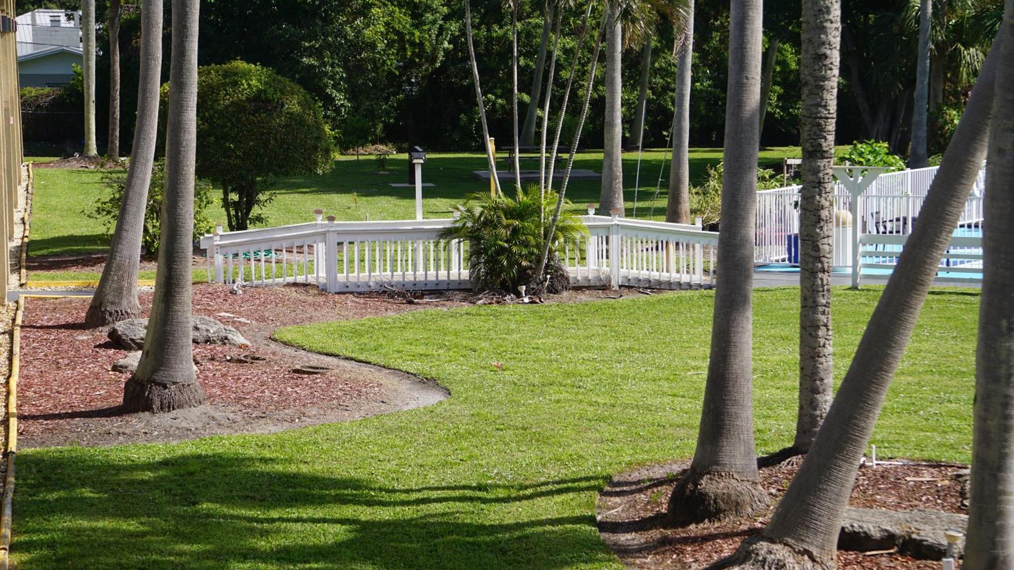 Island Hotel Of Space Coast Merritt Island Экстерьер фото