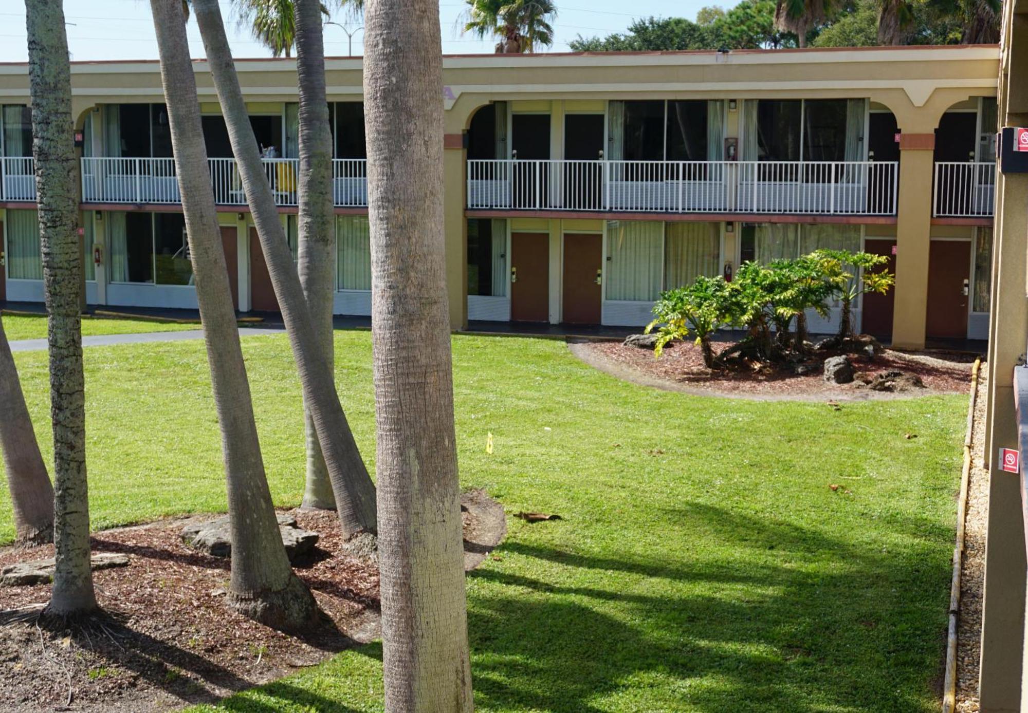 Island Hotel Of Space Coast Merritt Island Экстерьер фото